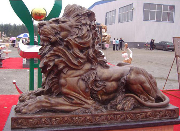 铸铜汇丰狮雕塑